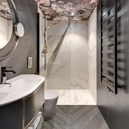 Grano Old Town Отель