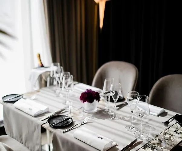 Grano Old Town فندق