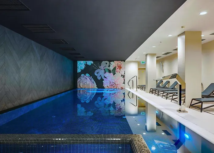 Grano Old Town فندق